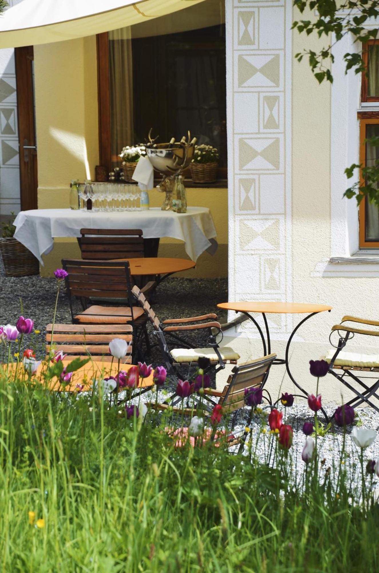 Hotel Veduta Cinuos-Chel Екстер'єр фото
