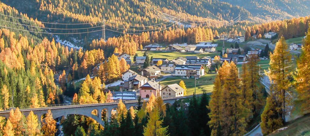 Hotel Veduta Cinuos-Chel Екстер'єр фото