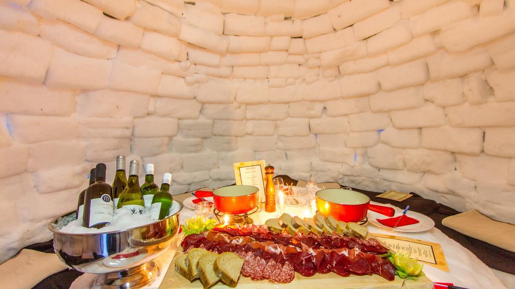 Hotel Veduta Cinuos-Chel Екстер'єр фото