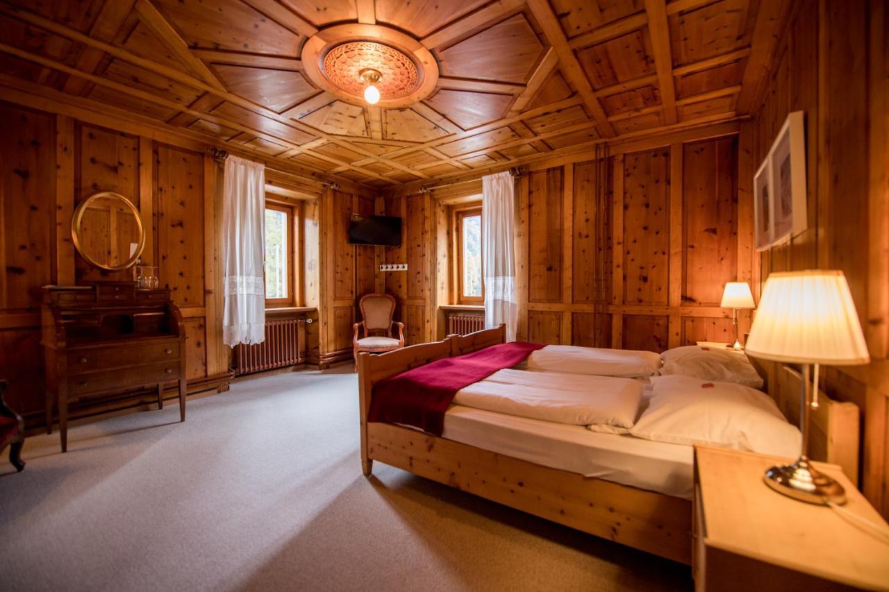 Hotel Veduta Cinuos-Chel Екстер'єр фото